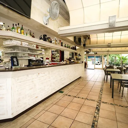Villaggio Turistico Internazionale Eden 圣菲利斯·德尔·贝纳茨
