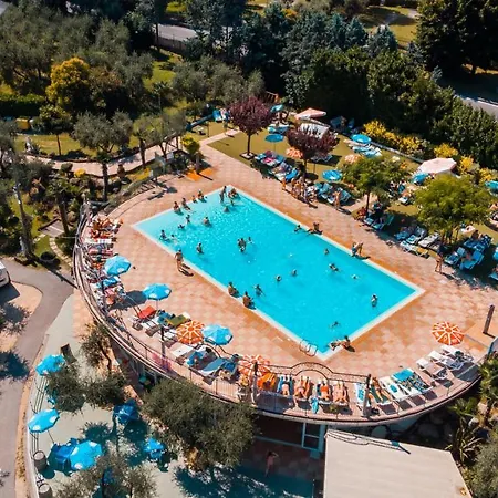 Villaggio Turistico Internazionale Eden Parco vacanze 4*