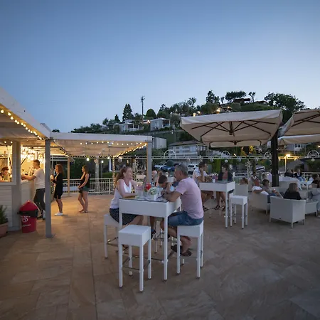 Villaggio Turistico Internazionale Eden Semesterpark San Felice del Benaco