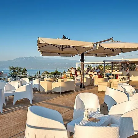 Villaggio Turistico Internazionale Eden 4*