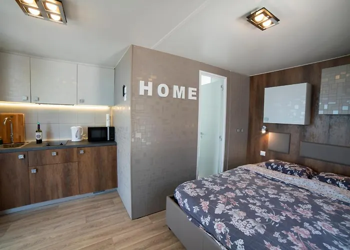 Villaggio Turistico Internazionale Camping Eden 4* San Felice del Benaco